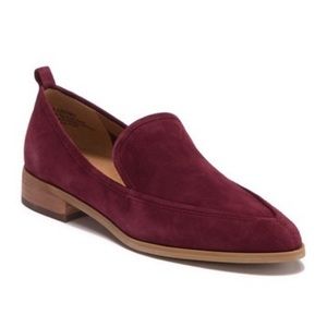 Susina Kellen Almond Toe Loafer. 8.5 in plum suede
